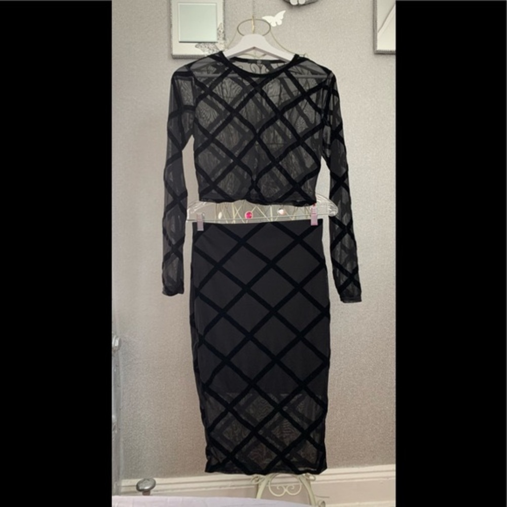 Women’s top and skirt set